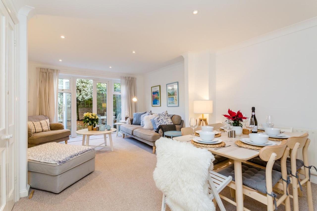 Modern Mews House With Free Parking Space, And Patio By Huluki Sussex Stays Brighton Екстериор снимка