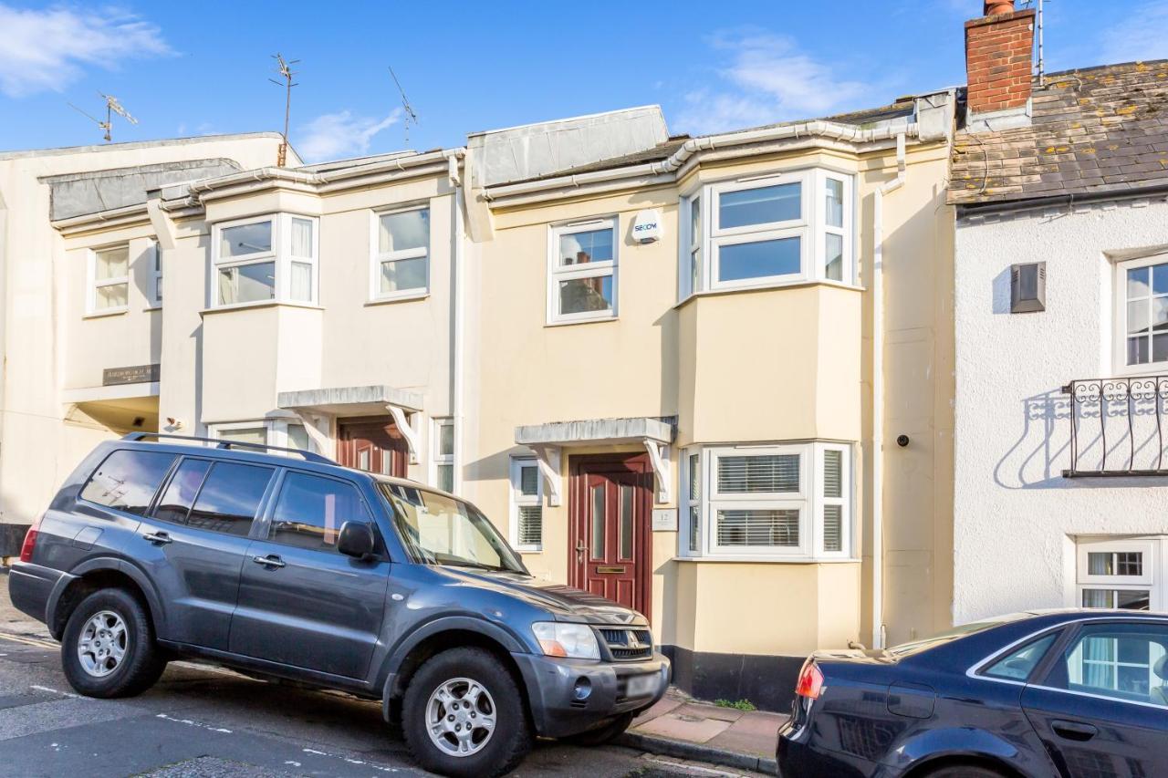 Modern Mews House With Free Parking Space, And Patio By Huluki Sussex Stays Brighton Екстериор снимка